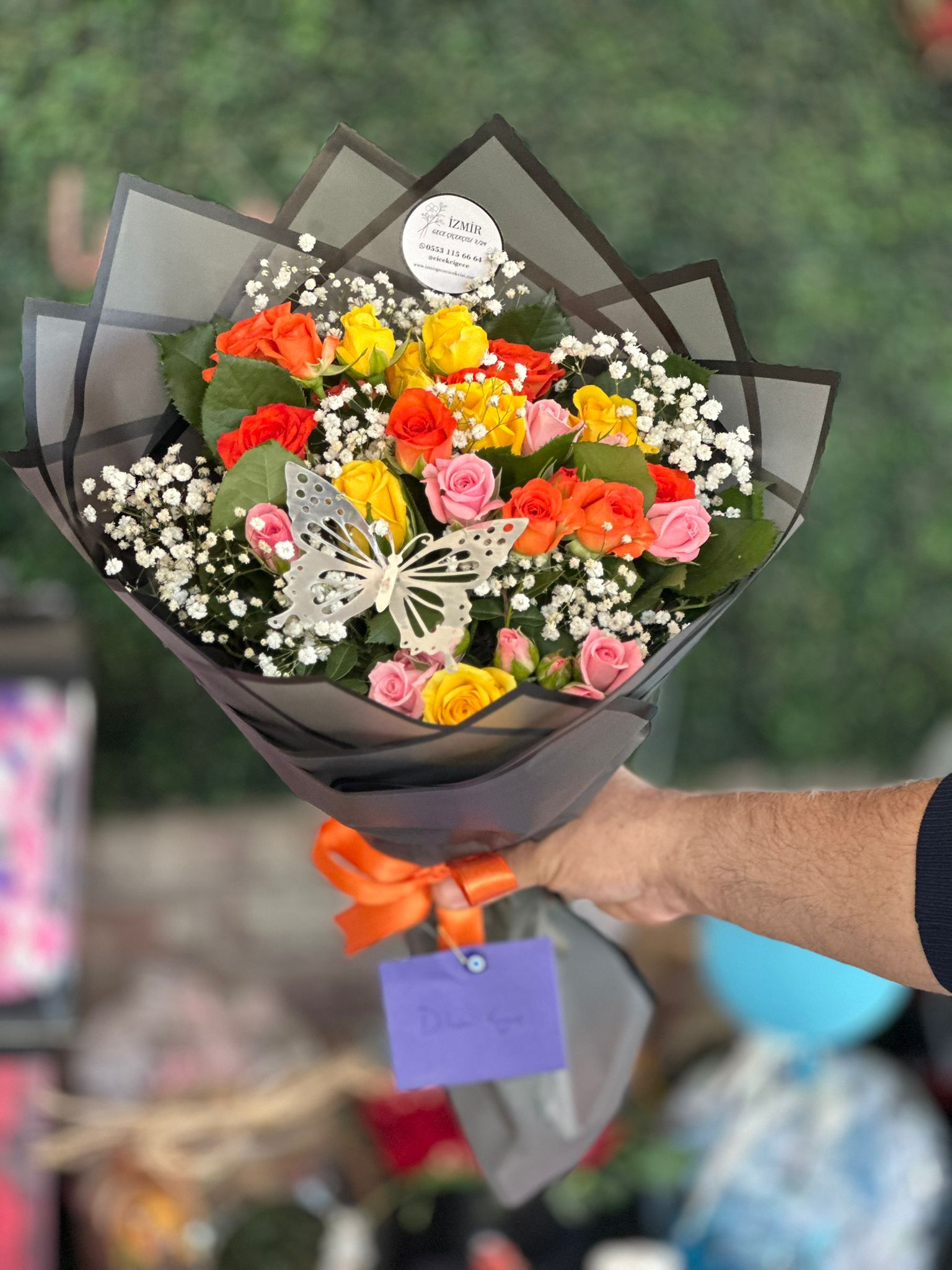 Renkli Çardak Gül Buketi