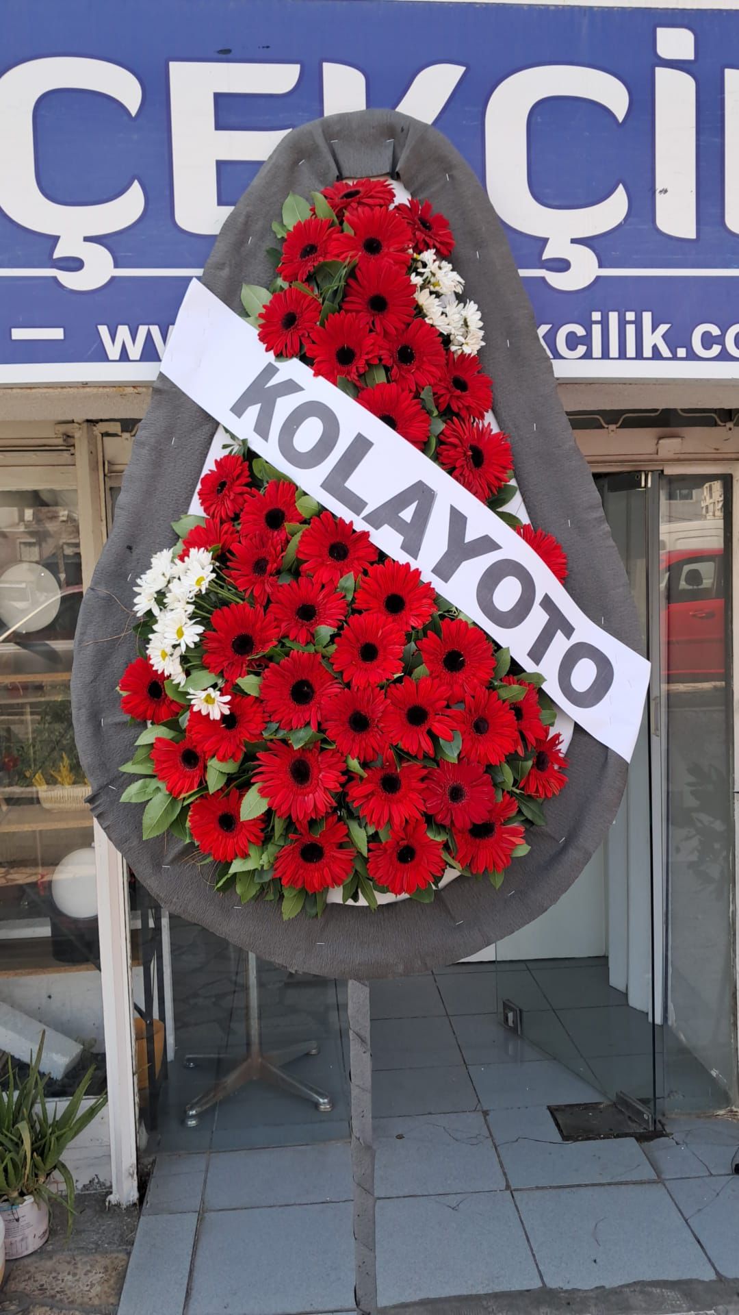 Armut Model Canlı Cenaze Çelenk